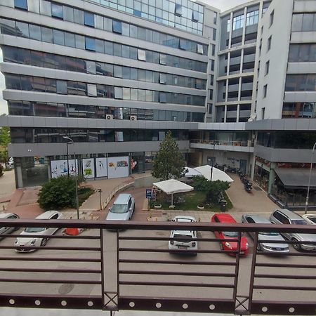 Cozy Apt! Friends & Family - Private Paid Parking เทสซาโลนิกิ ภายนอก รูปภาพ