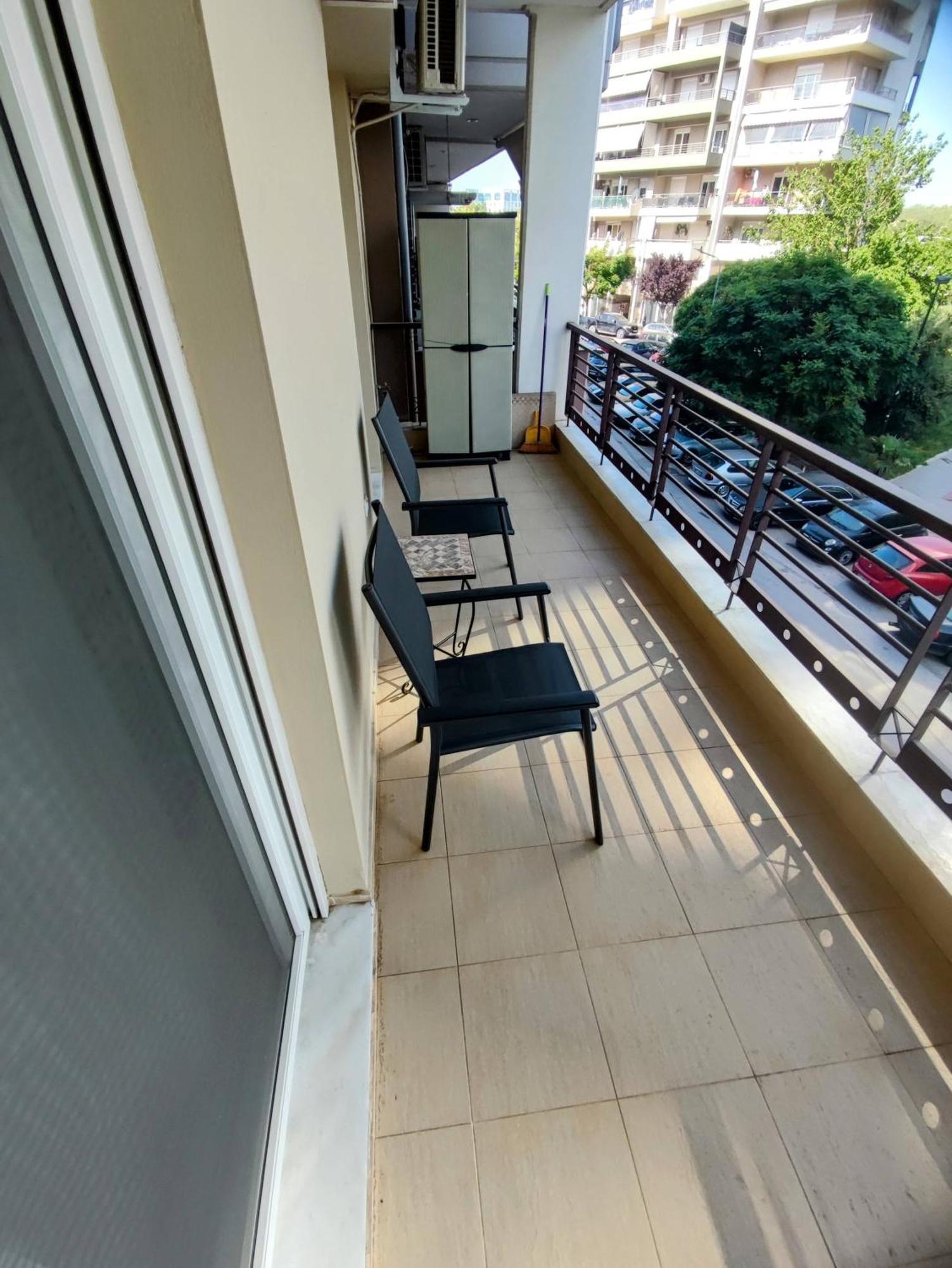 Cozy Apt! Friends & Family - Private Paid Parking เทสซาโลนิกิ ภายนอก รูปภาพ